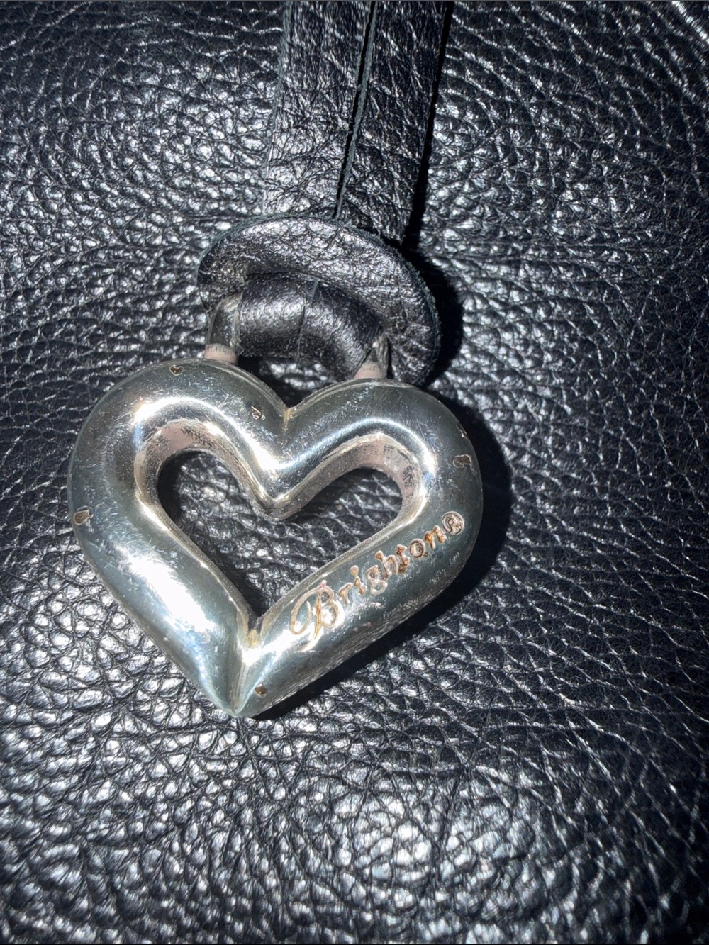 Brighton Vintage Black Leather Heart Accent Shoulder Bag🖤👜 E323240 - Picture 2 of 10
